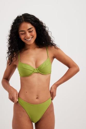 Jessica Haller x NA-KD Bikinitrosor med hög skärning - Green