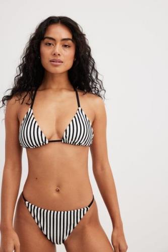 NA-KD Swimwear Randiga bikinitrosor i terry med tunna band - Stripe
