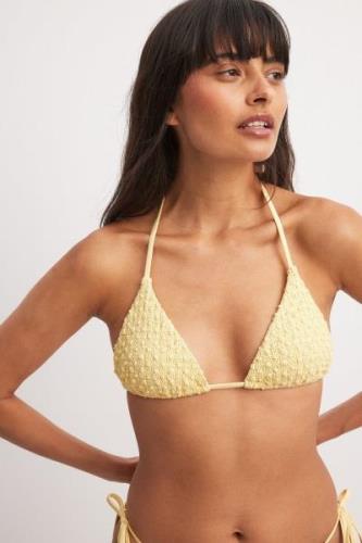 NA-KD Virkad trekant-bikinitopp - Yellow