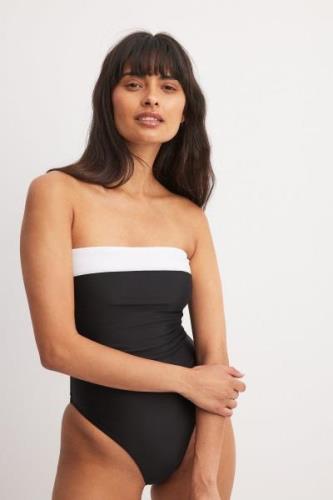 NA-KD Bandeau-baddräkt med panel - Black