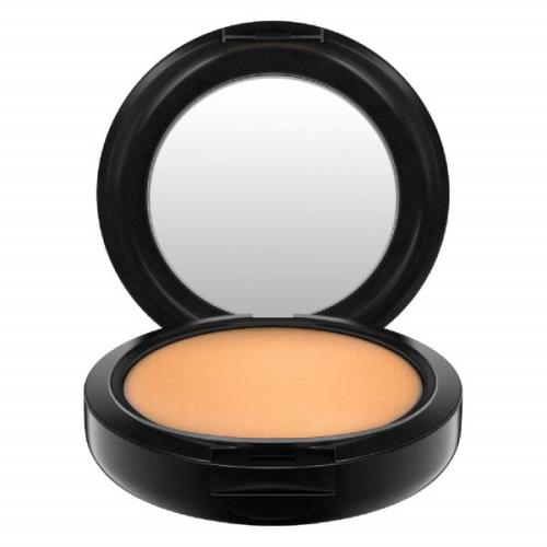 MAC Studio Fix Powder Plus Foundation (olika nyanser) - NC45