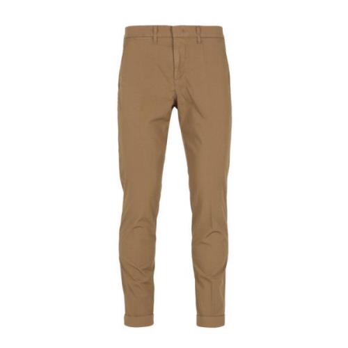 Fay Chinos Brown, Herr