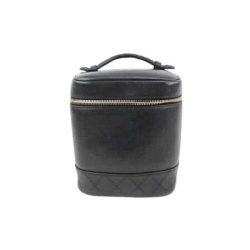 Chanel Vintage Italienska Läder Chanel Väskor, Begagnade, 6 Längd Blac...