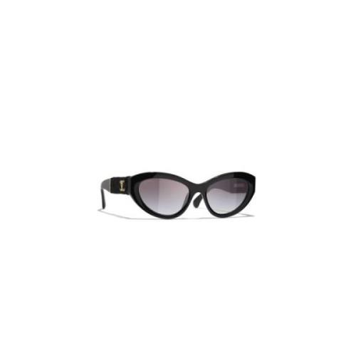 Chanel Svarta Solglasögon med Originaltillbehör Black, Dam