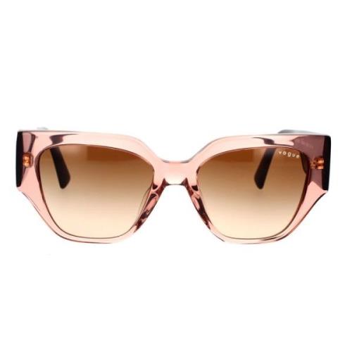 Vogue Solglasögon med oregelbunden form och djärv och dynamisk stil Pi...