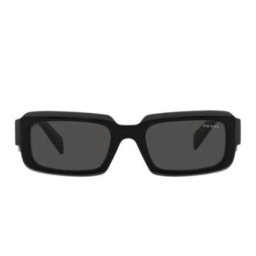 Prada Rektangulära solglasögon med svart båge och mörkgråa linser Blac...