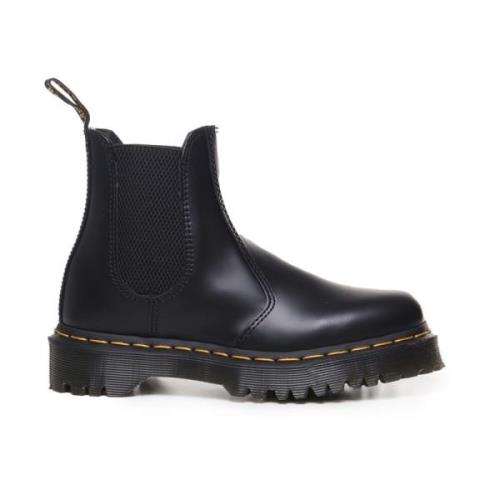 Dr. Martens Svarta Läderstövlar med Gula Sömmar Black, Dam