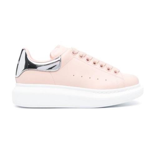 Alexander McQueen Gråa Oversized Logo Sneakers Pink, Dam