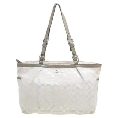 Coach Pre-owned Pre-owned Canvas totevskor Gray, Dam