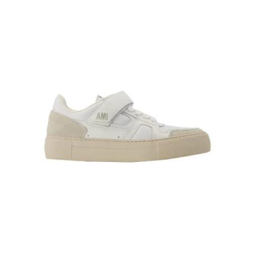 Ami Paris Läder sneakers White, Dam