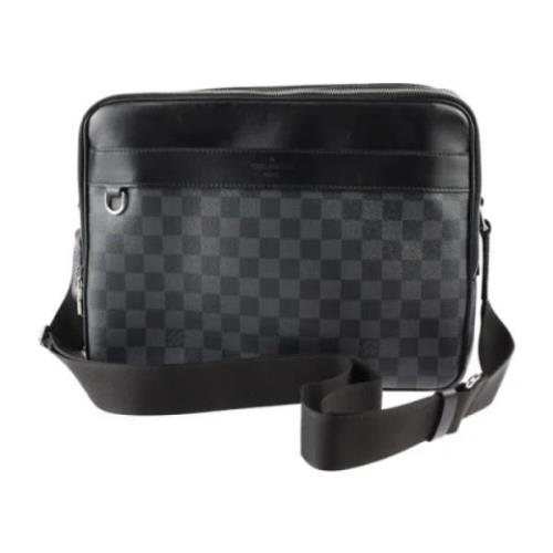 Louis Vuitton Vintage Pre-owned Tyg axelremsvskor Black, Dam