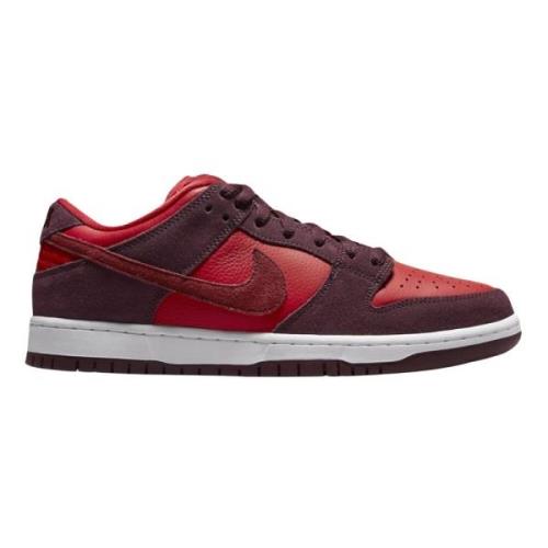 Nike Begränsad upplaga Cherry SB Dunk Low Red, Herr