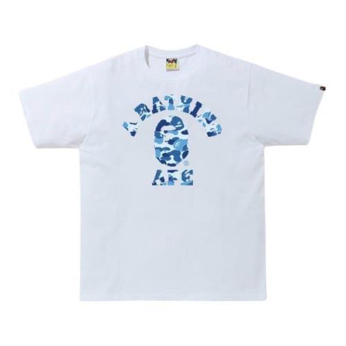 A Bathing APE Begränsad upplaga Camo College Tee Vit/Blå White, Herr