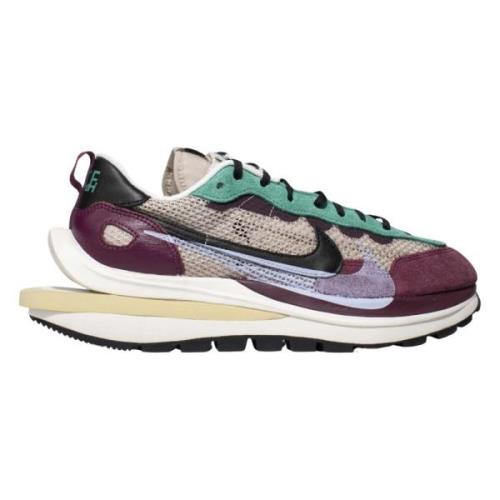 Nike Begränsad upplaga VaporWaffle Sacai Villain Red Multicolor, Herr