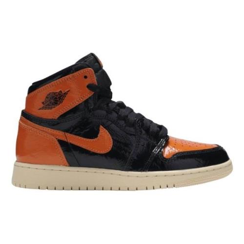 Nike Begränsad upplaga Retro High Shattered Backboard Multicolor, Dam