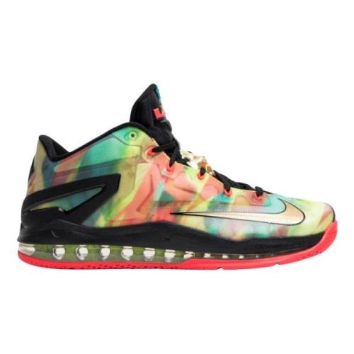 Nike Begränsad upplaga Multi-Color LeBron 11 Low Multicolor, Herr