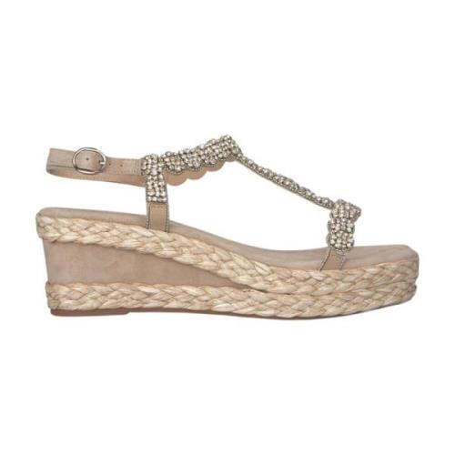 Alma EN Pena Flätad kil sandal med dekorationer Beige, Dam