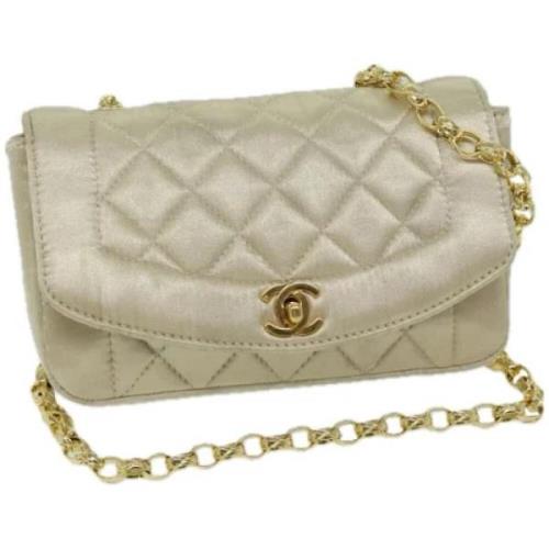 Chanel Vintage Pre-owned Satin chanel-vskor Beige, Dam