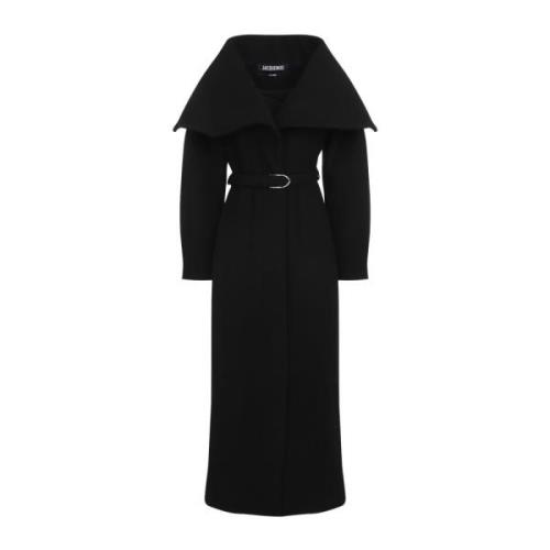 Jacquemus Svart Elegant Kappa Aw24 Black, Dam