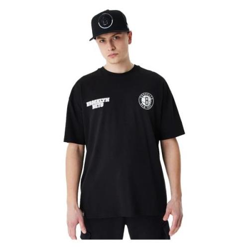 New Era Svart Nets NBA Grafisk T-shirt Black, Herr