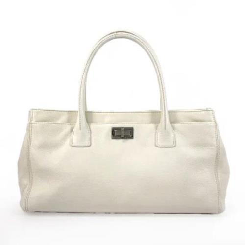 Chanel Vintage Pre-owned Canvas chanel-vskor White, Dam