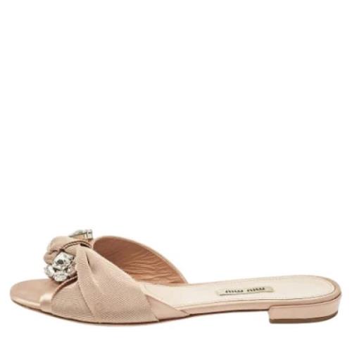 Miu Miu Pre-owned Pre-owned Satin lgskor Beige, Dam