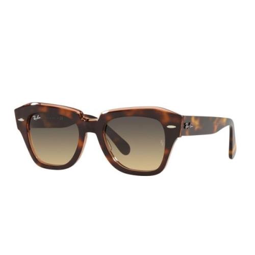 Ray-Ban Fyrkantiga solglasögon State Street Rb2186 Brown, Unisex