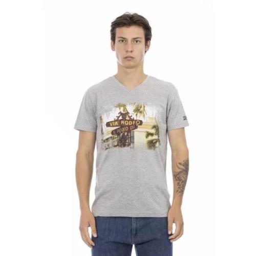 Trussardi Grafisk V-ringad T-shirt med charm Gray, Herr