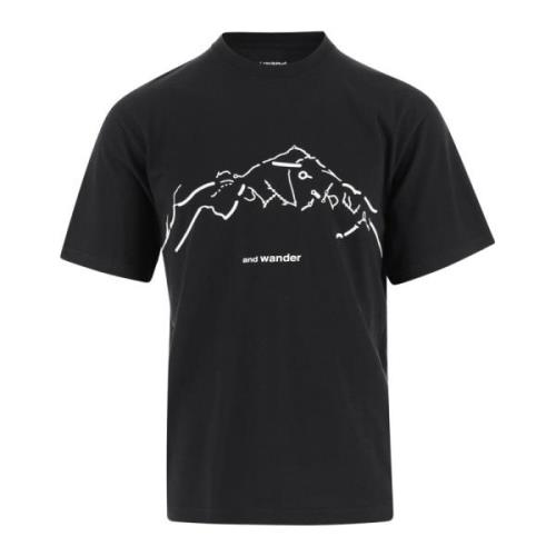 And Wander Grafiskt Logotryck Bomull T-shirt Svart Black, Herr