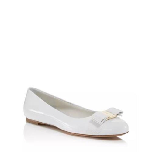 Salvatore Ferragamo Klassiskt läderloafer sko White, Dam