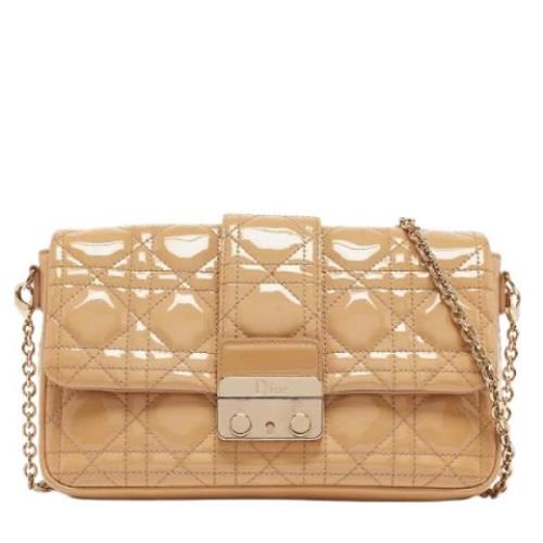 Dior Vintage Pre-owned Laeder kuvertvskor Beige, Dam