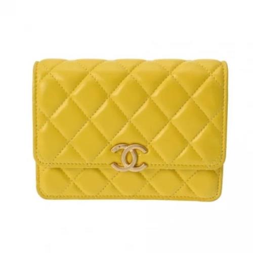 Chanel Vintage Pre-owned Laeder chanel-vskor Yellow, Dam