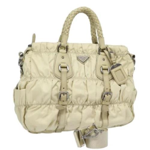 Prada Vintage Pre-owned Nylon prada-vskor Beige, Dam