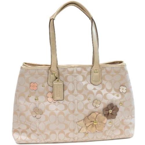 Coach Pre-owned Pre-owned Canvas axelremsvskor Beige, Dam