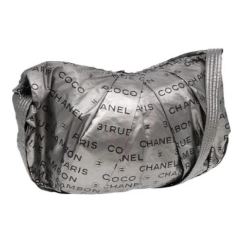 Chanel Vintage Pre-owned Nylon chanel-vskor Gray, Dam