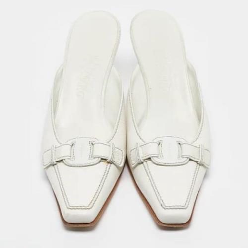 Salvatore Ferragamo Pre-owned Pre-owned Laeder sandaler White, Dam