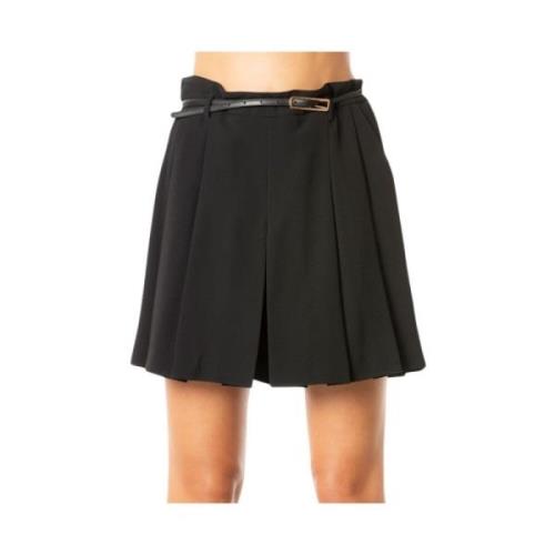 Max Mara Studio Svart Veckad Kjol Shorts med Bälte Black, Dam