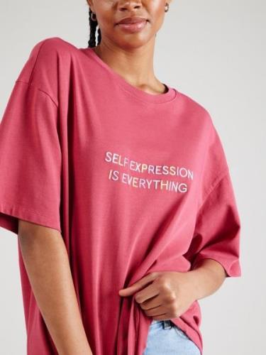 Oversize t-shirt 'Contentment'