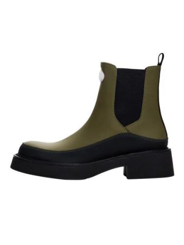 Chelsea boots