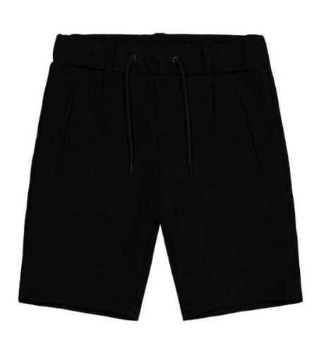 The New Shorts - ThOwen - Black Beauty