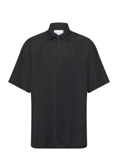 Globe Loose Ss Shirt Black Les Deux