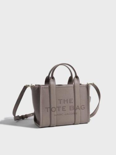 Marc Jacobs - Handväskor - Cement - The Small Tote - Väskor - Handbags