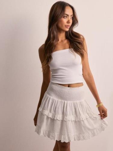 Neo Noir - Minikjolar - White - Lando Skirt - Kjolar - miniskirts