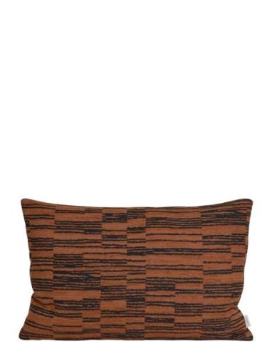 Bastian 40X60 Cm Home Textiles Cushions & Blankets Cushions Brown Comp...