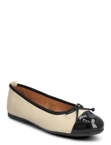 Lucy Ballerinaskor Ballerinas Beige Pavement