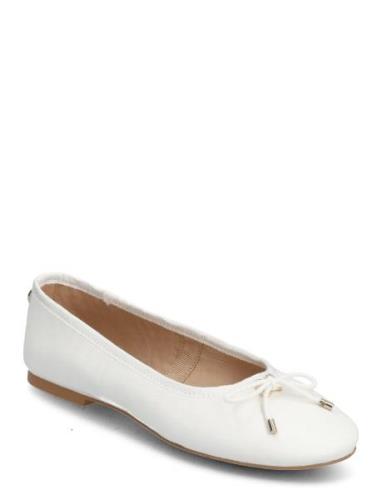 Blossoms Ballerina Ballerinaskor Ballerinas White Steve Madden