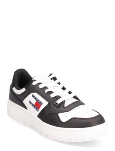 Tjw Retro Basket Ess Låga Sneakers Black Tommy Hilfiger