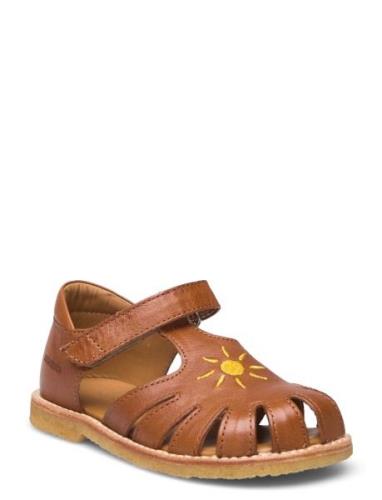 Sandals - Flat - Closed Toe - Shoes Summer Shoes Sandals Brown ANGULUS