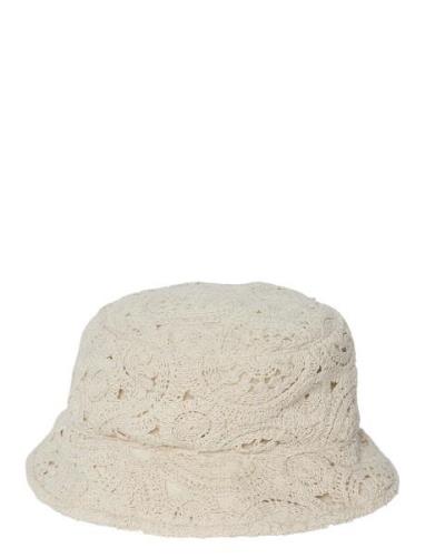 Pcarta Hat Box Sww Accessories Headwear Bucket Hats Cream Pieces