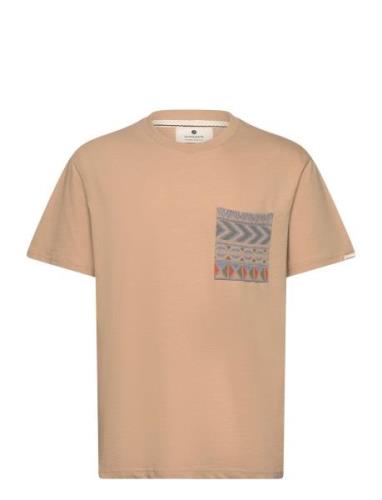 Akkikki S/S Jacquard Pocket Tee Tops T-shirts Short-sleeved Cream Aner...